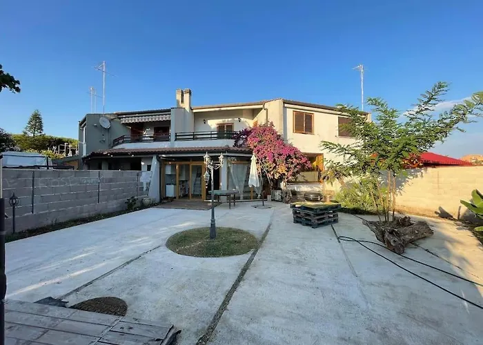 Nerone'S House Villa With Garden Near The Sea, Ideal For Family