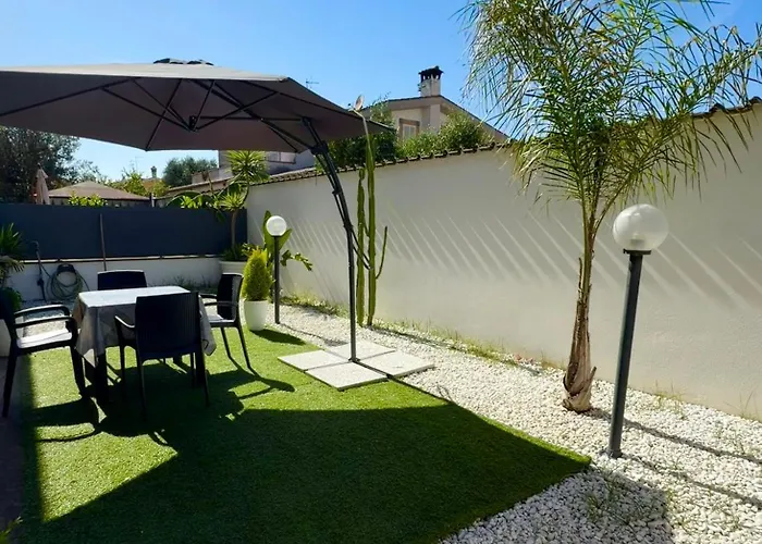 Villa Seaside Haven - Private Retreat With Garden In Anzio